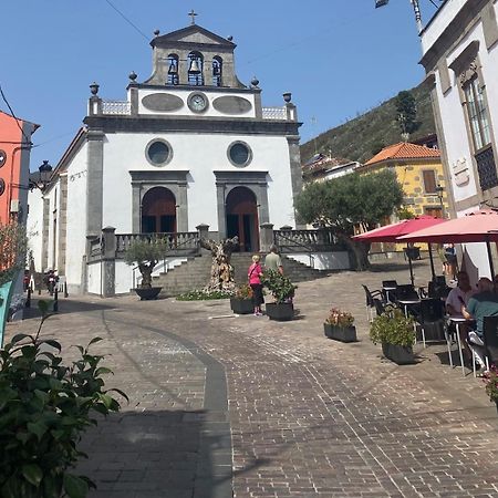 Апартаменты Casa De La Plaza San Mateo Вега де Сан Матео Экстерьер фото